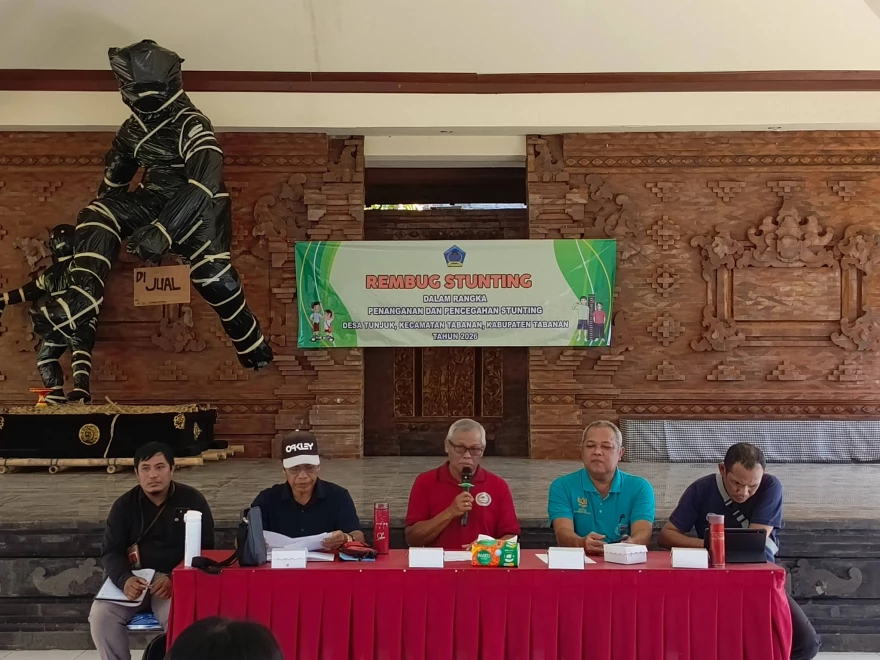 Kegiatan Rembug Stunting dalam rangka pelaksanaan bidang pembangunan Desa Tunjuk Tahun 2026, guna mendukung terselenggaranya program Desa Siaga Kesehatan.